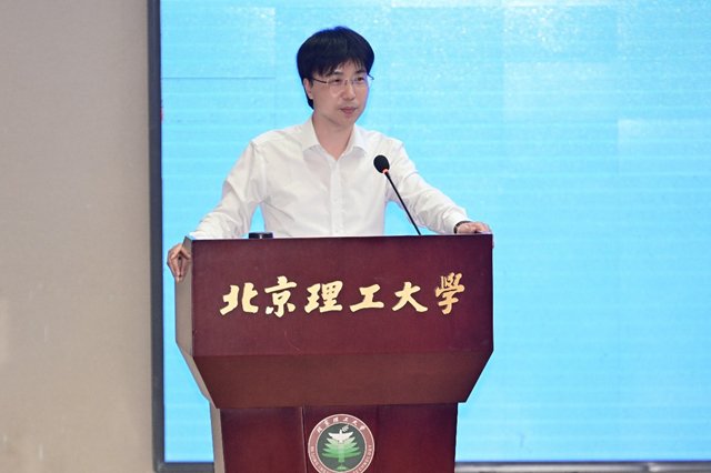 2.jpg 党政办公室 摄影